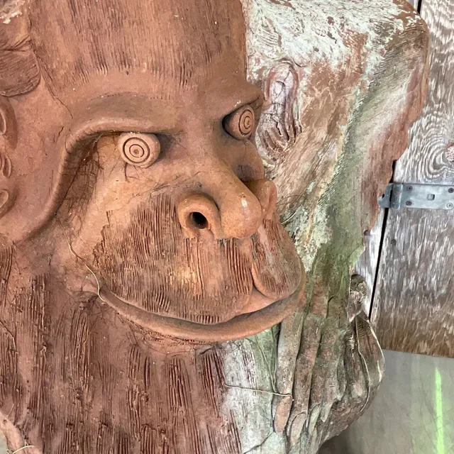 Vintage Monumental Boho Hand Made Terra Cotta Gorilla Sculpture — additional photo 3