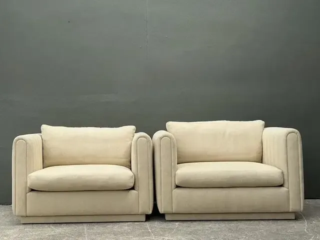 Vintage Monumental Lounge Chairs After Charles Pfister for Knoll — additional photo 1
