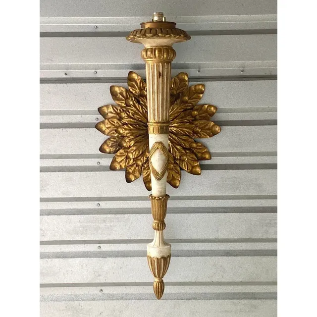 Vintage Neoclassical Gilt Flower Wall Lamp — additional photo 4