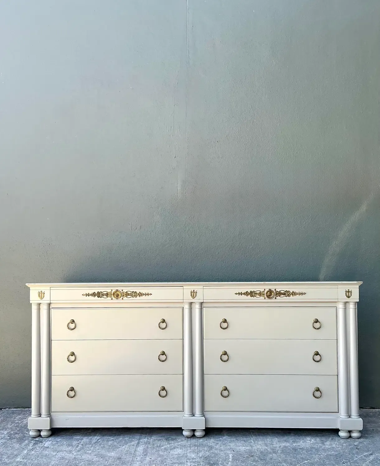 Vintage Neoclassical John Stuart for Johnson Furniture Double Dresser — additional photo 2