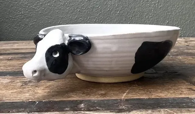 Vintage Original Studio Pottery Cow Bowl — additional photo 2