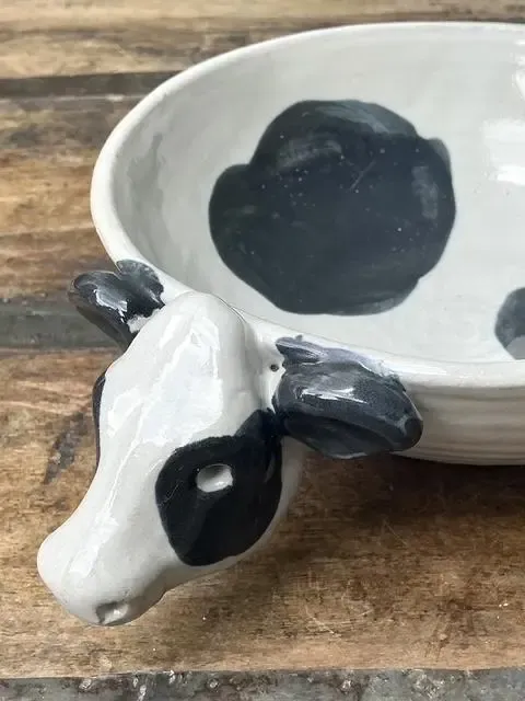Vintage Original Studio Pottery Cow Bowl — additional photo 3