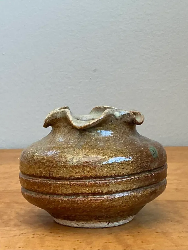 Vintage Original Studio Pottery Ruffle Vase - Pottery, 4W x 3H — additional photo 1