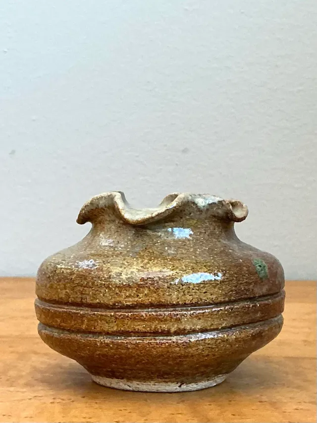 Vintage Original Studio Pottery Ruffle Vase - Pottery, 4W x 3H — additional photo 2