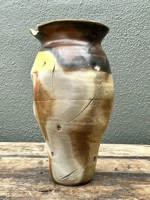 Vintage Original Studio Pottery Skull Vase — additional photo 2