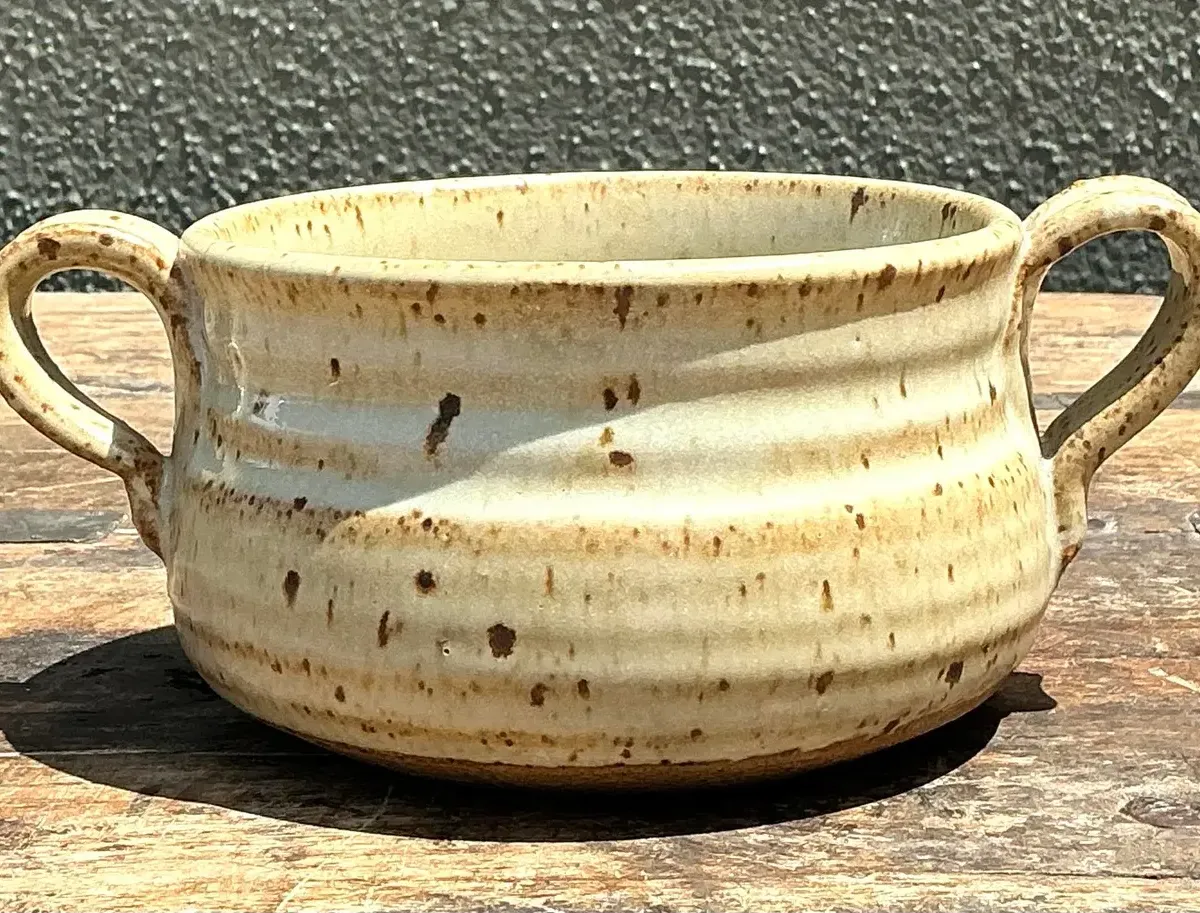 Vintage Original Studio Pottery Two Handle Bowl — additional photo 3