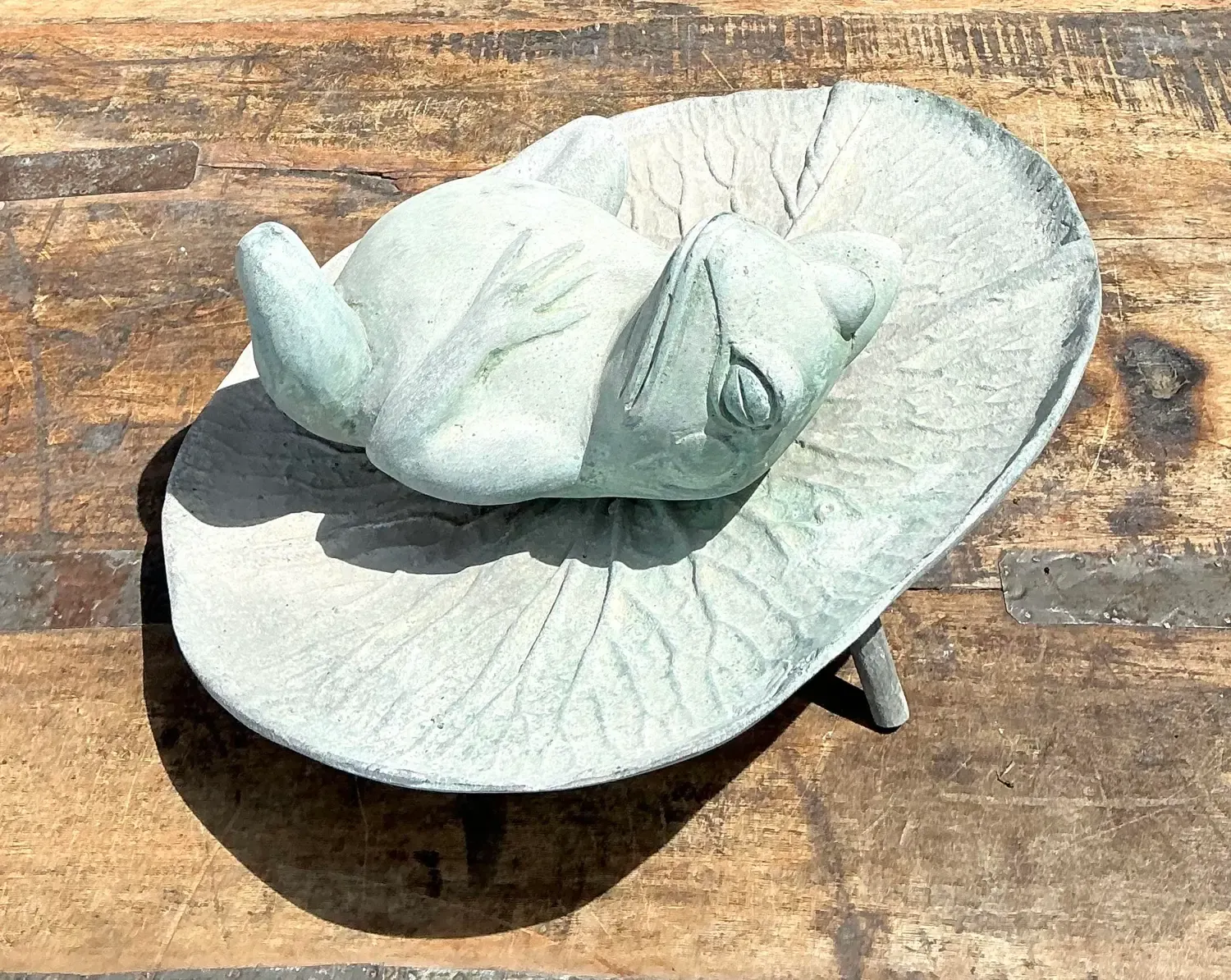 Vintage Patinated Frog on Lilypad Garden Ornament — additional photo 2