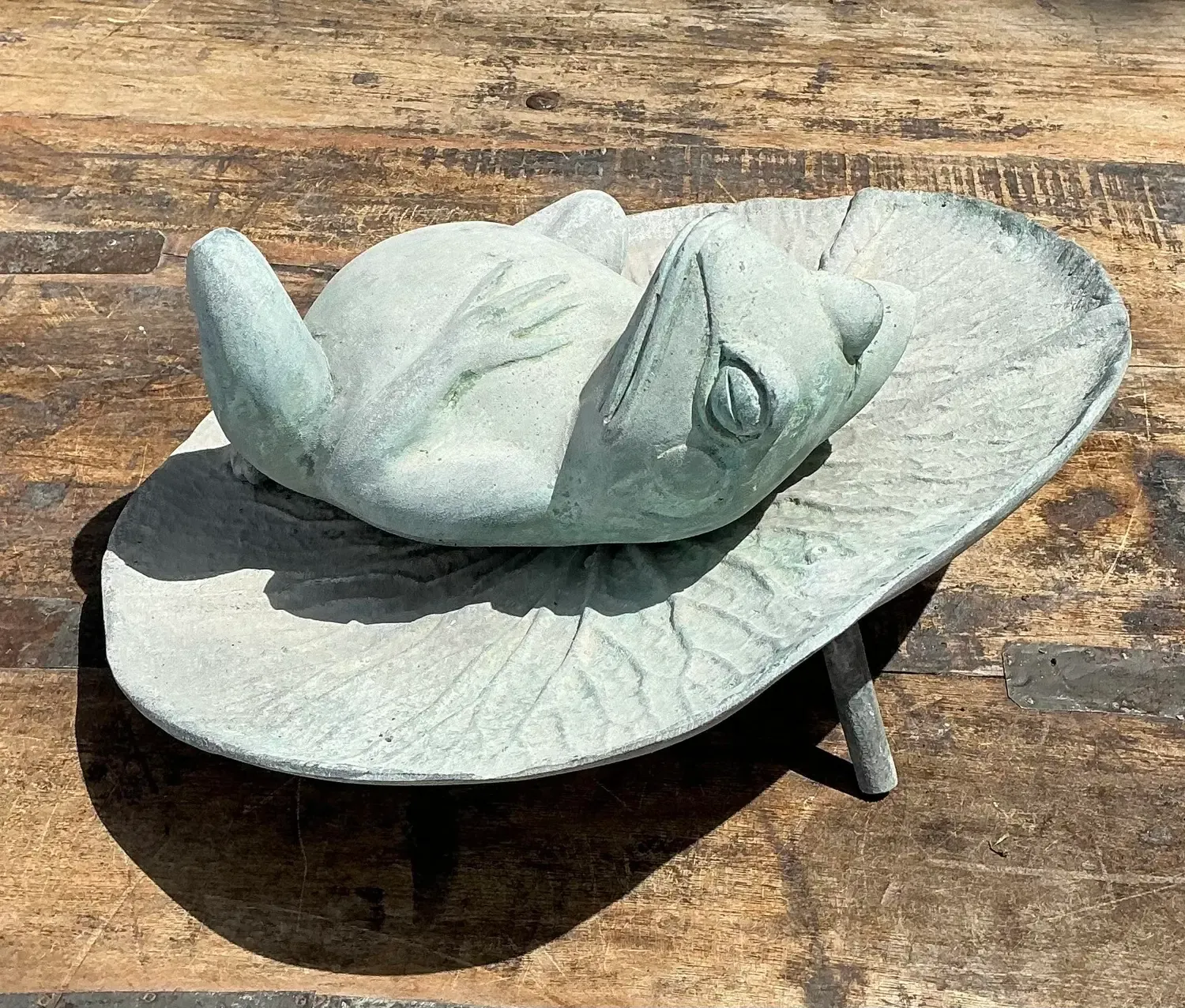 Vintage Patinated Frog on Lilypad Garden Ornament — additional photo 3