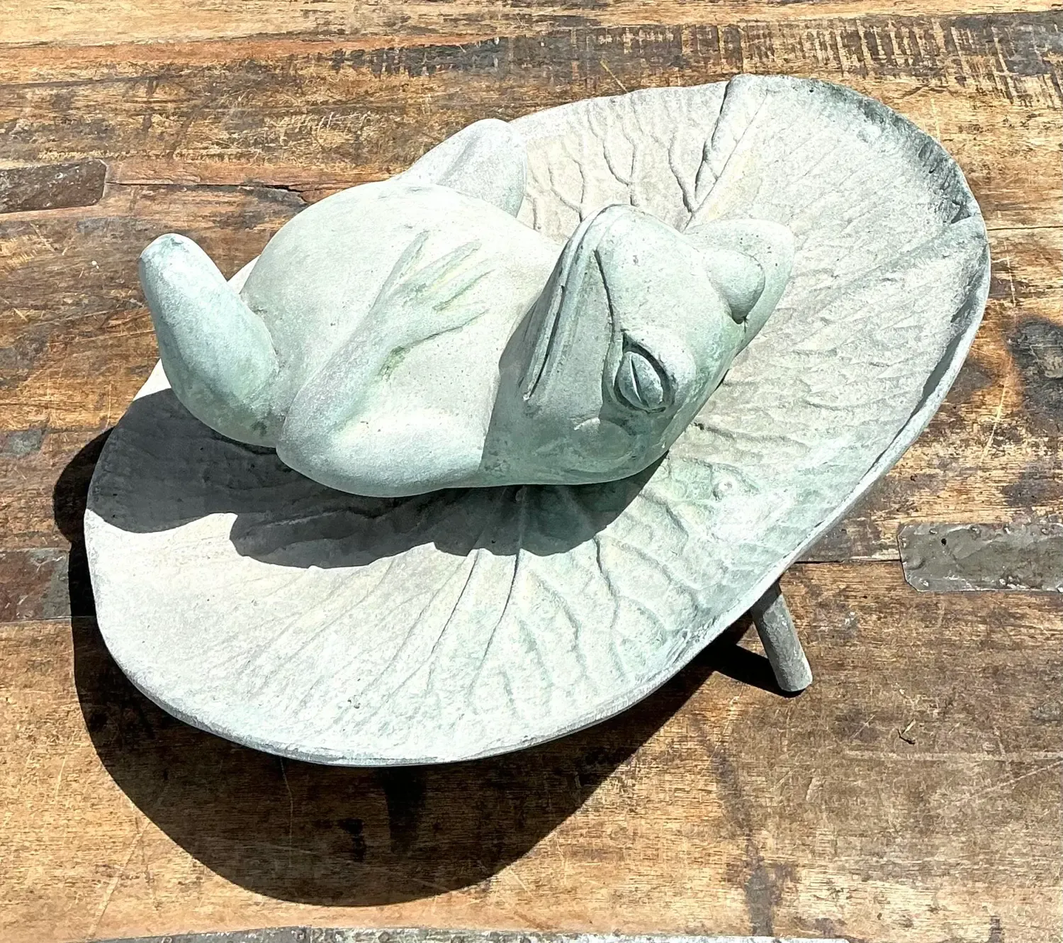Vintage Patinated Frog on Lilypad Garden Ornament — additional photo 4