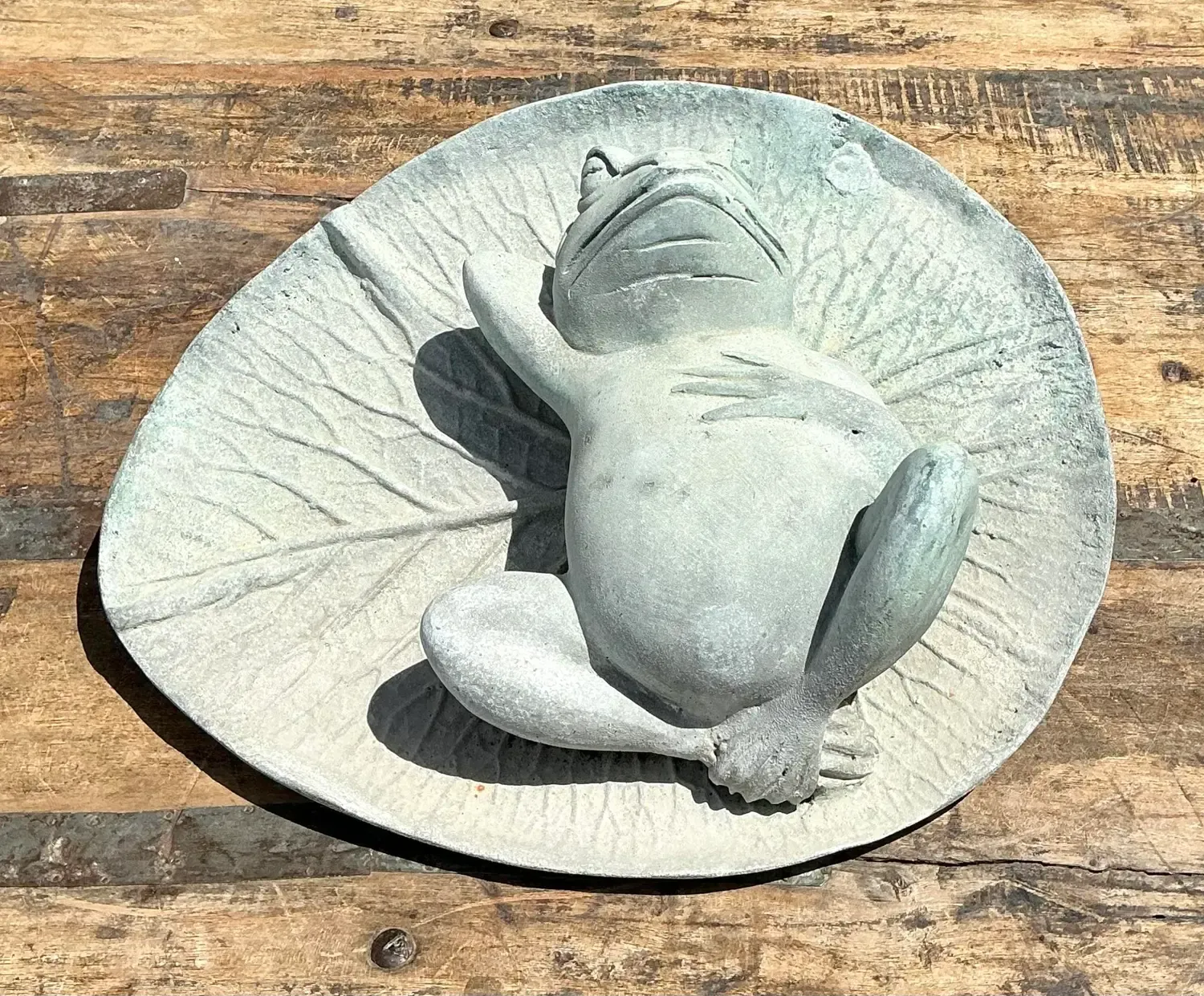 Vintage Patinated Frog on Lilypad Garden Ornament — additional photo 7