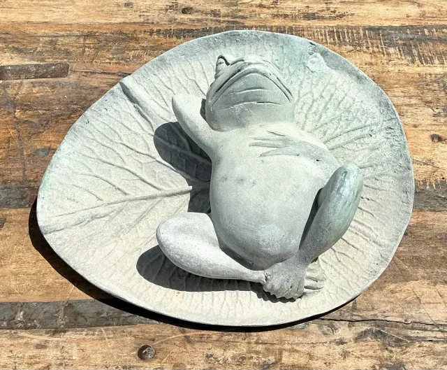 Vintage Patinated Frog on Lilypad Garden Ornament — additional photo 7