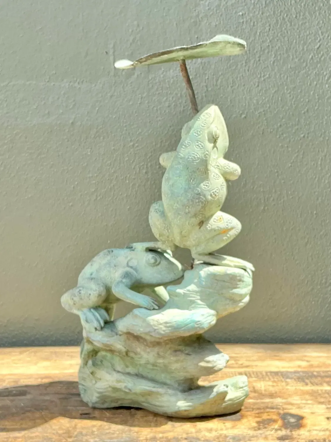Vintage Patinated Verdigris Garden Frogs Sculpture — additional photo 4