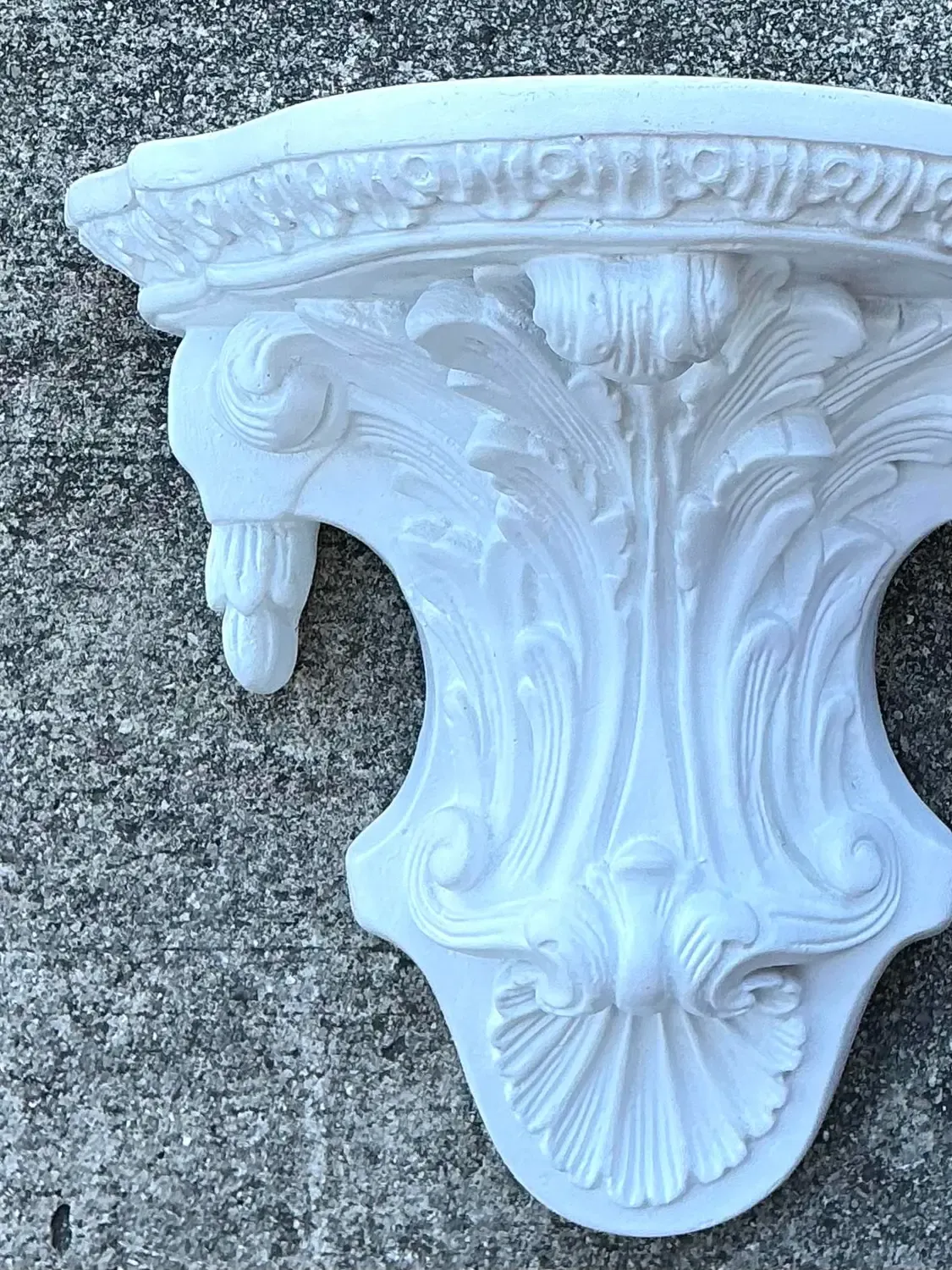 Vintage Plaster Clamshell Bracket — additional photo 4