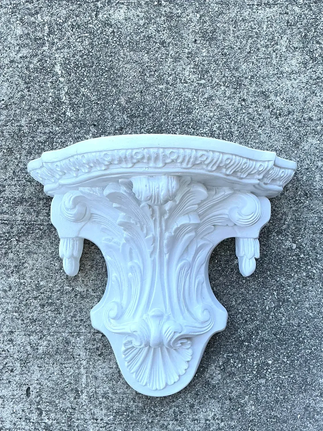 Vintage Plaster Clamshell Bracket — additional photo 6