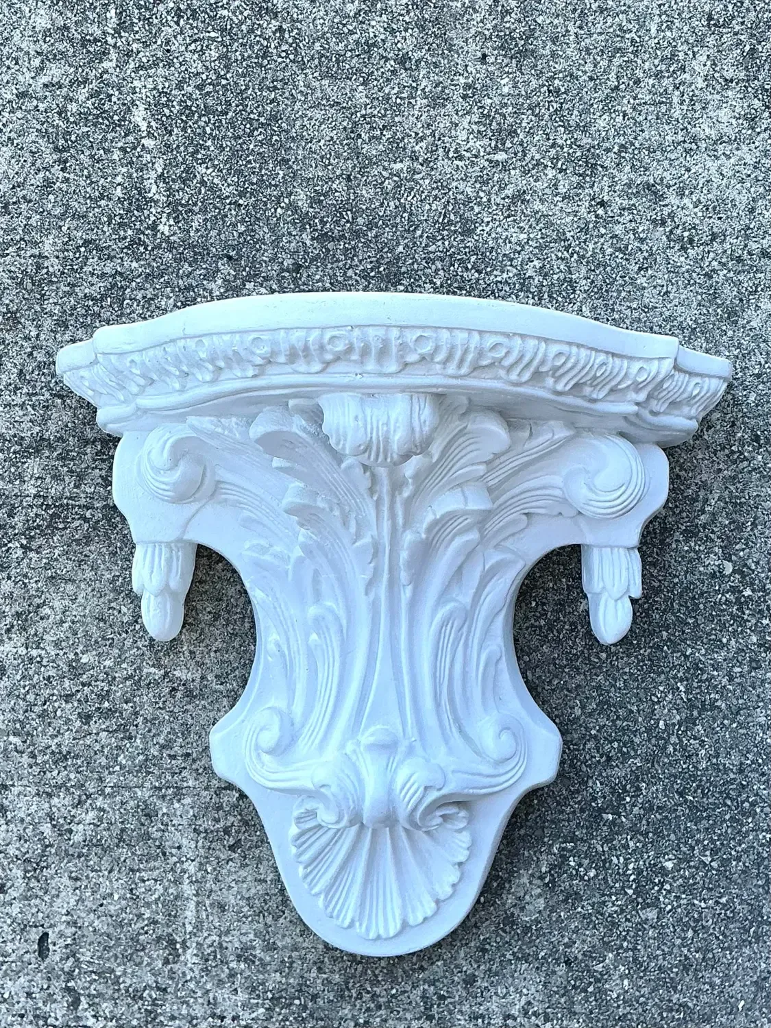 Vintage Plaster Clamshell Bracket — additional photo 7