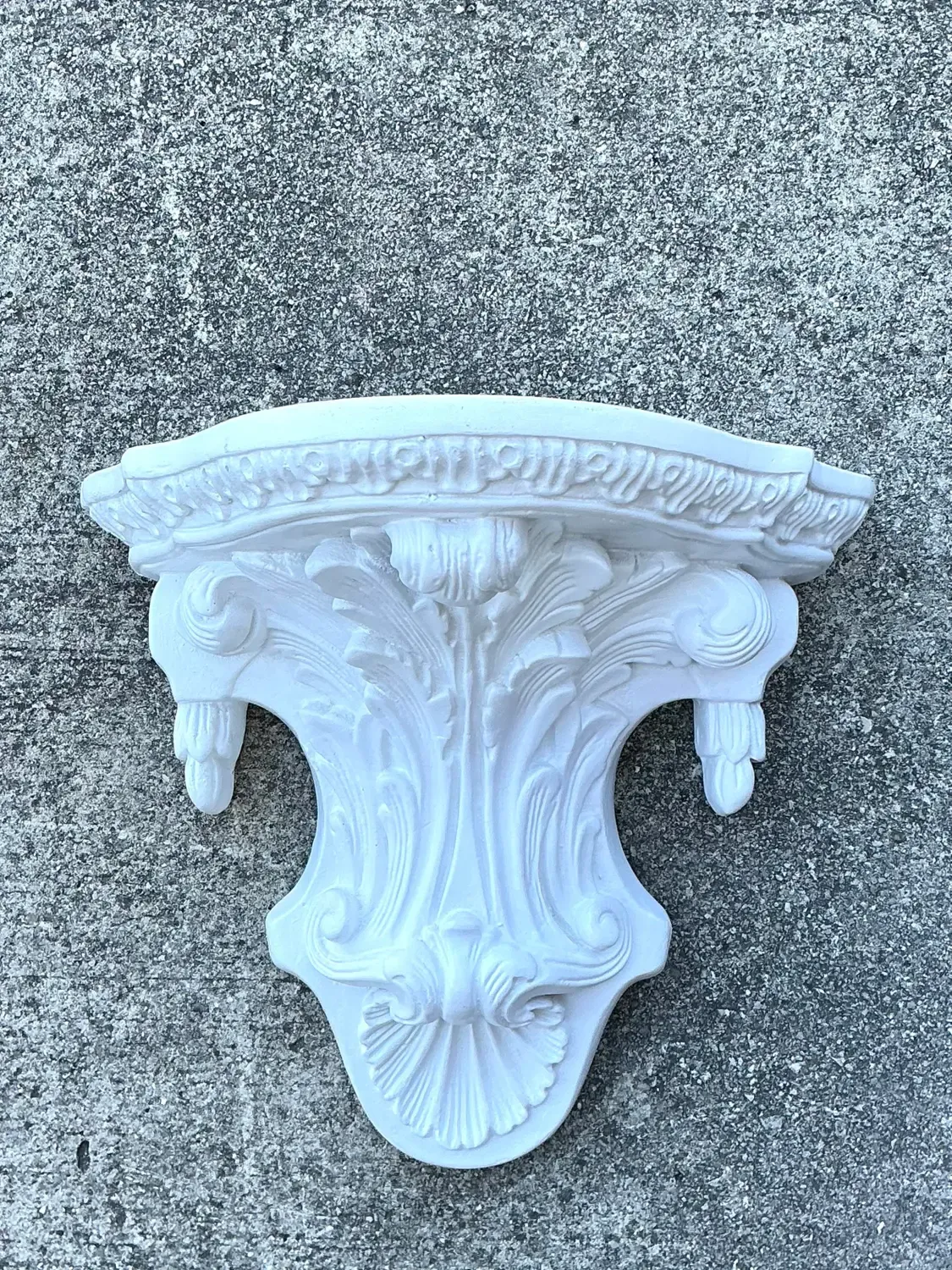 Vintage Plaster Clamshell Bracket — additional photo 8