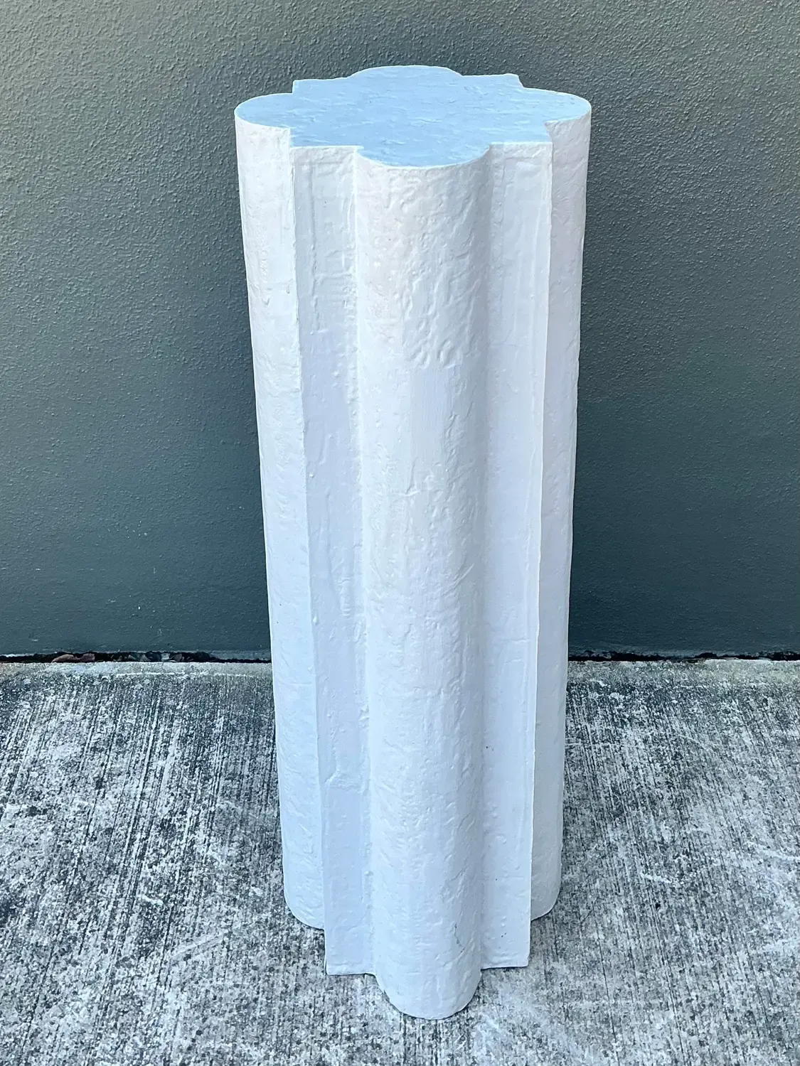 Vintage Plaster Clover Leaf Pedestal — additional photo 8