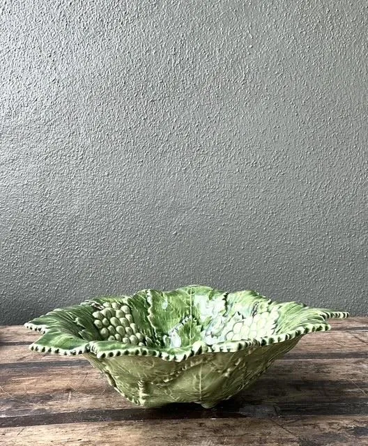 Vintage Portuguese Glazed Ceramic Grape Leaf Bowl — additional photo 2