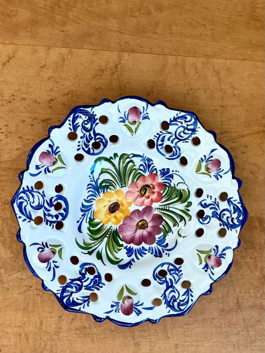 Vintage Portuguese Pierced Ceramic Floral Plate — additional photo 3