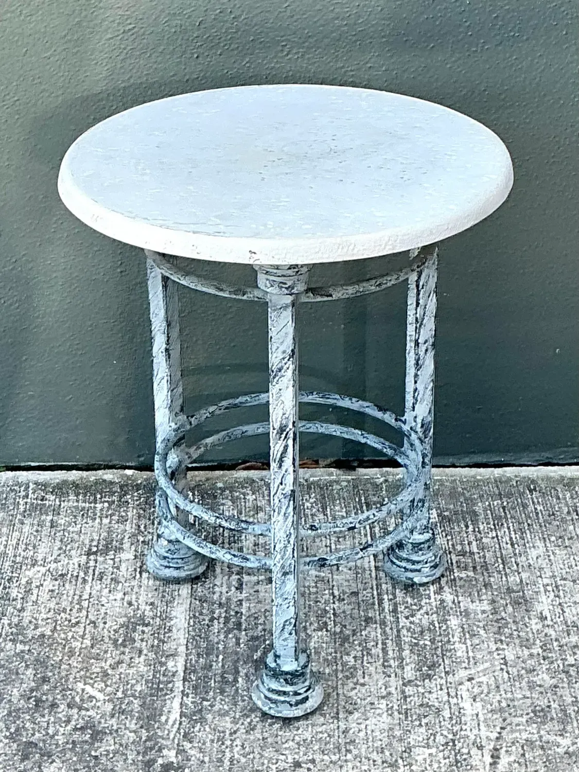 Vintage Postmodern Cast Aluminum Outdoor Side Table - 895 — additional photo 6