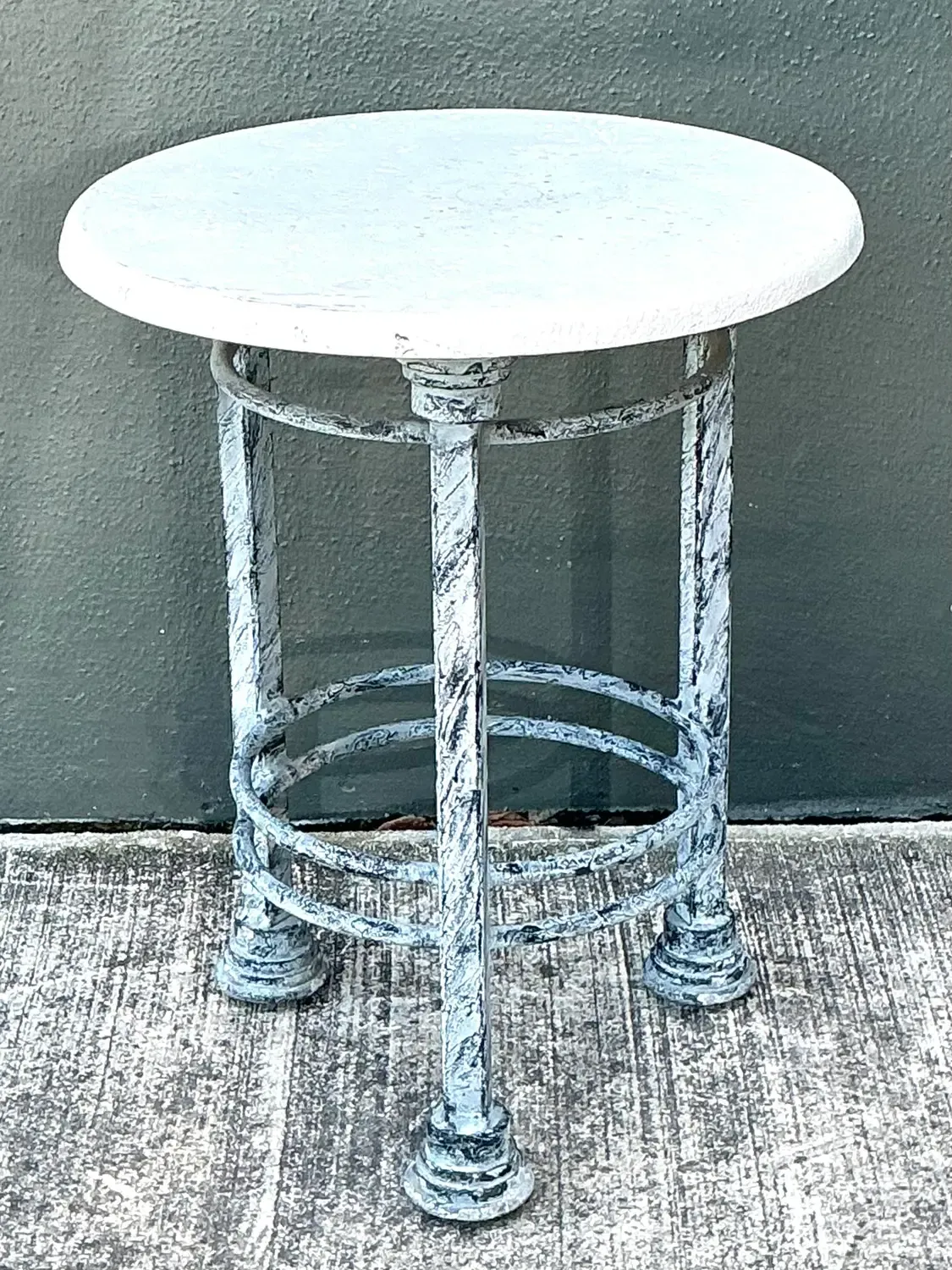 Vintage Postmodern Cast Aluminum Outdoor Side Table - 895 — additional photo 7