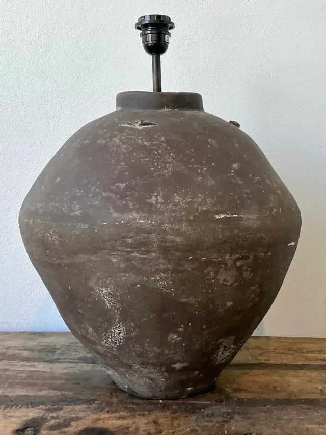 Vintage Primitive Matte Ceramic Lamp — additional photo 2