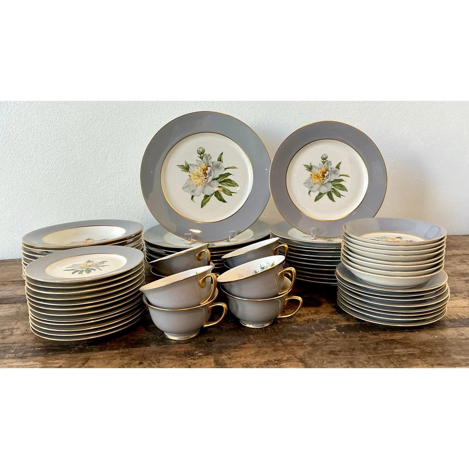 Vintage Princess China “Golden Peony” China - Set of 72 — additional photo 3