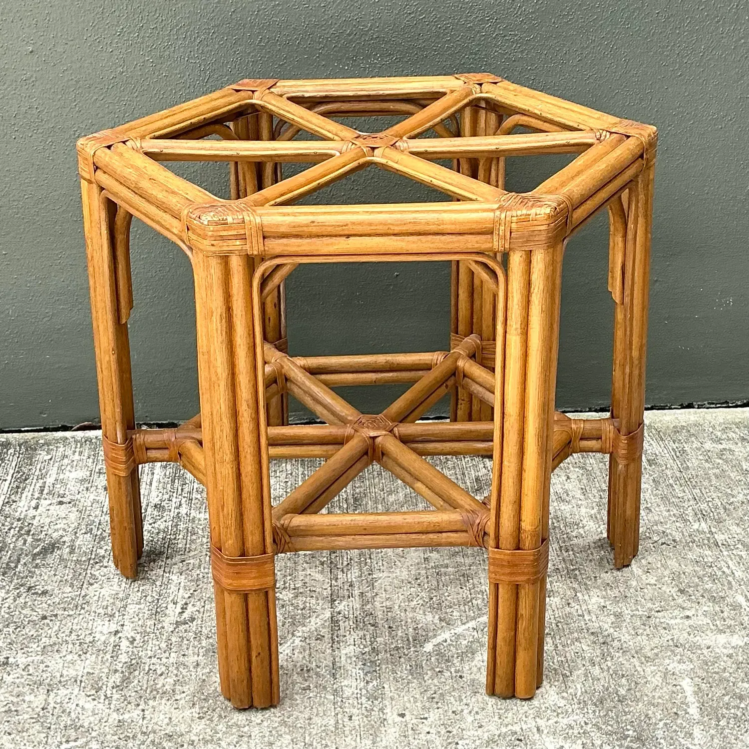 Vintage Rattan Hexagon Dining Table Pedestal — additional photo 6