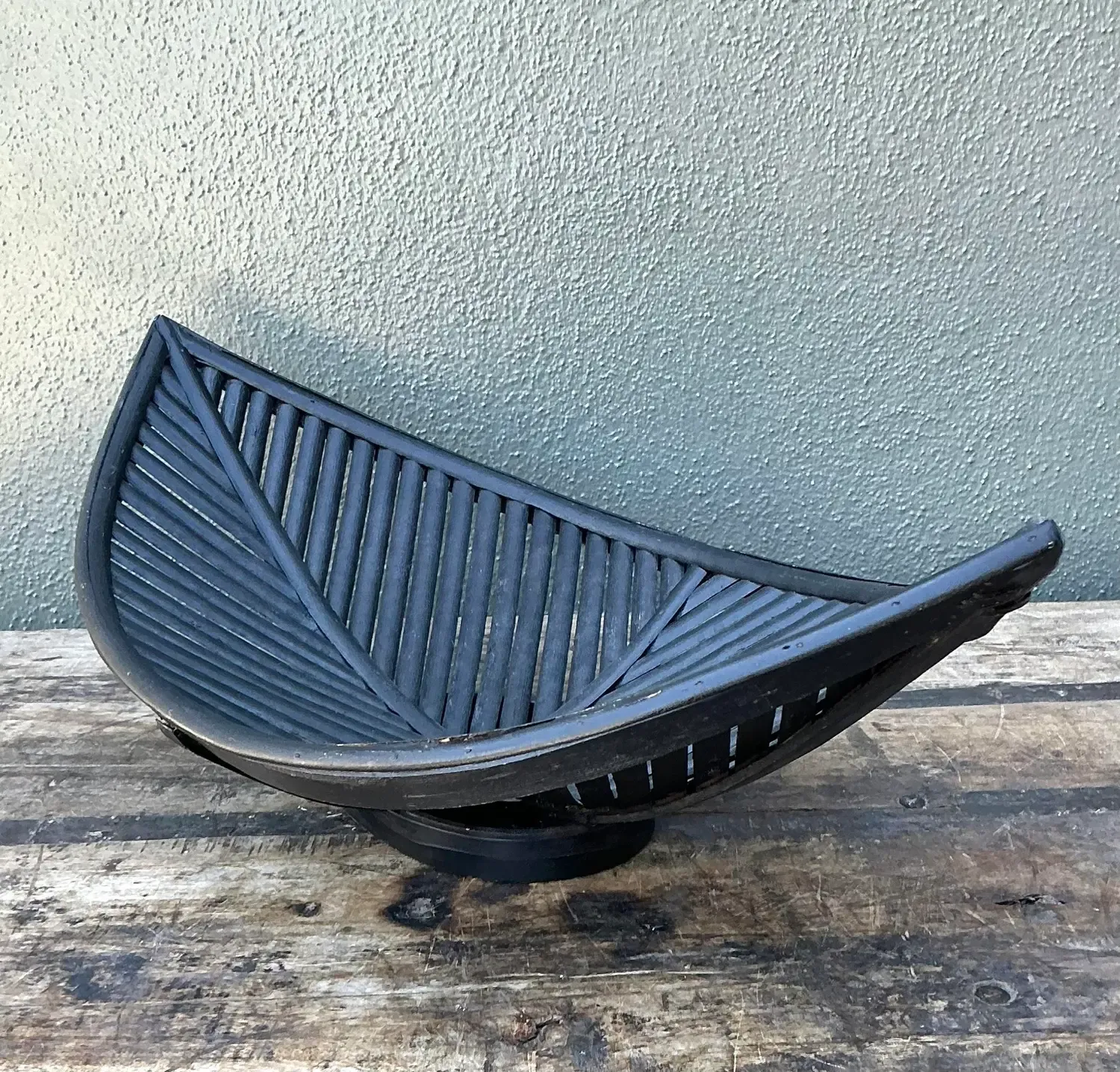 Vintage Rattan Leaf Bowl — additional photo 1