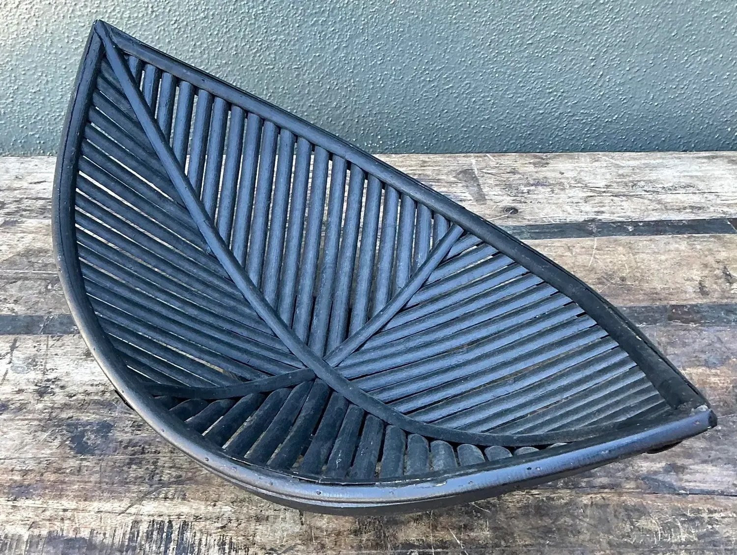 Vintage Rattan Leaf Bowl — additional photo 7