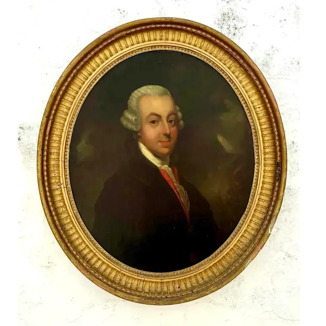 Vintage Regency 19th Century Oval Portrait of Gentleman — additional photo 1