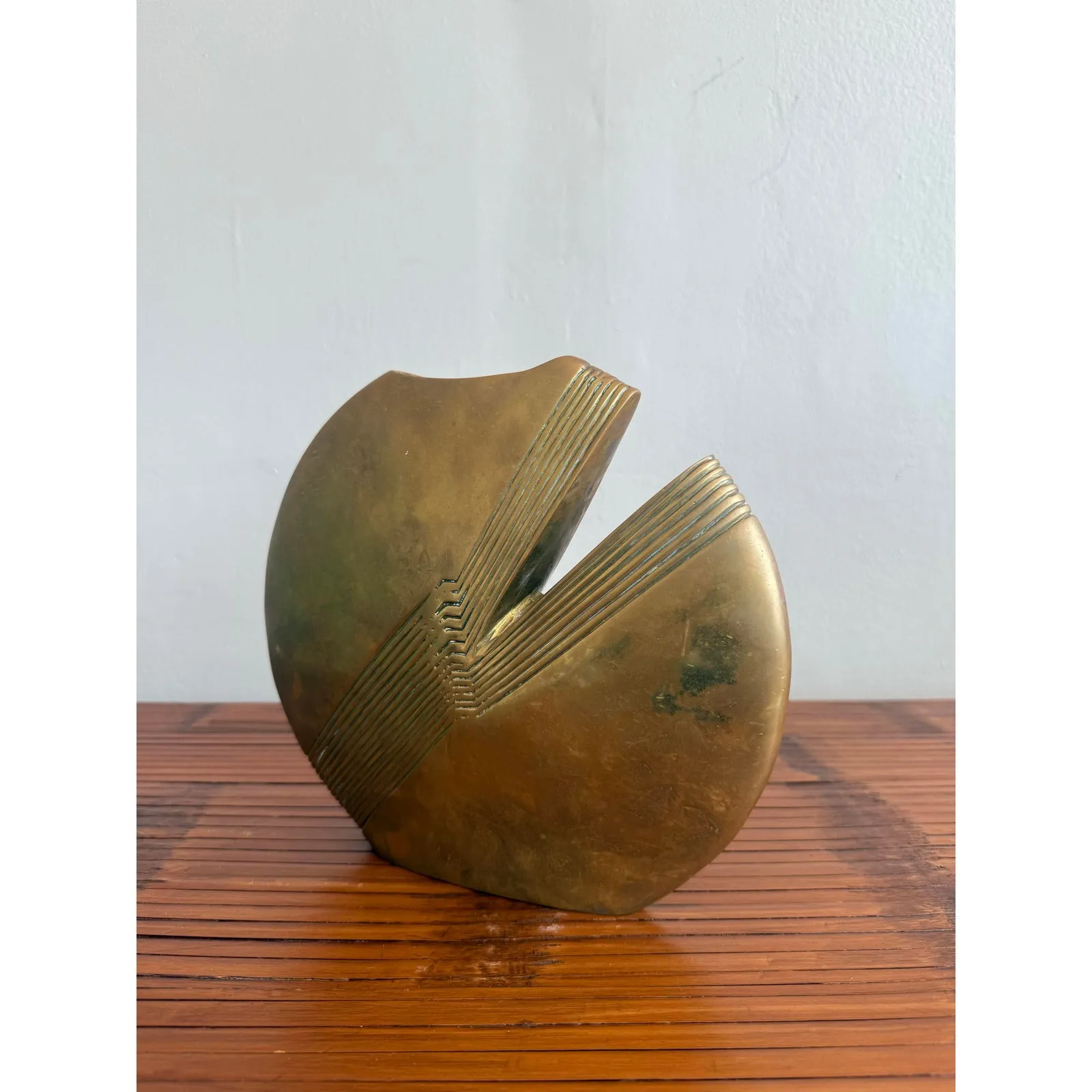 Vintage Regency Brass Abstract Vase — additional photo 4