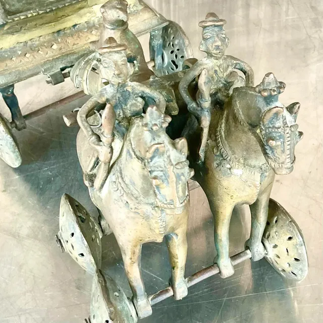 Vintage Regency Brass Caravan Temple Toys - a Pair — additional photo 1