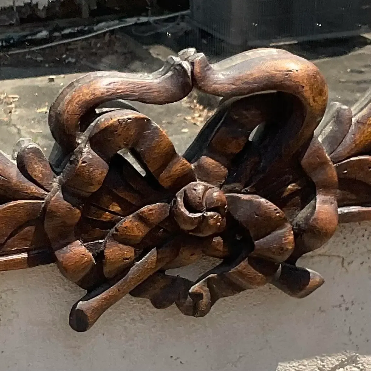 Vintage Regency Carved Bow and Lily Mirror — additional photo 2