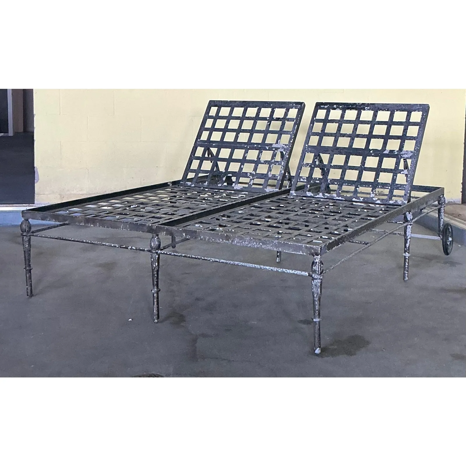 Vintage Regency Cast Aluminum Double Chaise Lounge After Michael Taylor “Montecito” — additional photo 2