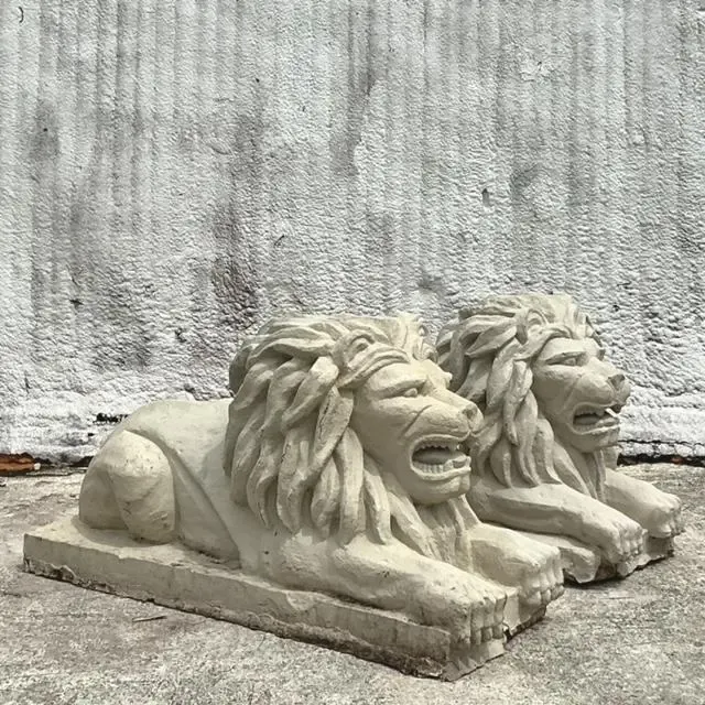 Vintage Regency Cast Concrete Lions - Set of 2 — additional photo 4
