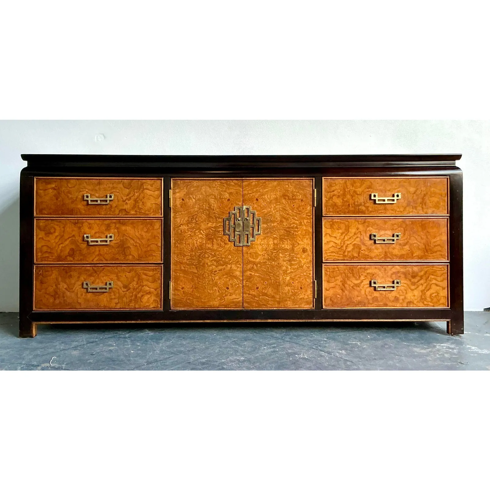 Vintage Regency Century Chin Hua Burl Pagoda Dresser — additional photo 2