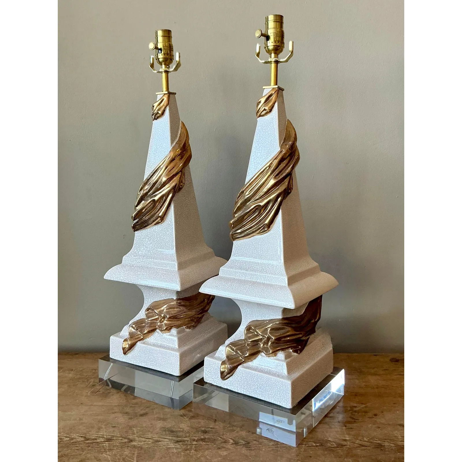 Vintage Regency Draped Swag Glazed Ceramic Lamps - A Pair — additional photo 6