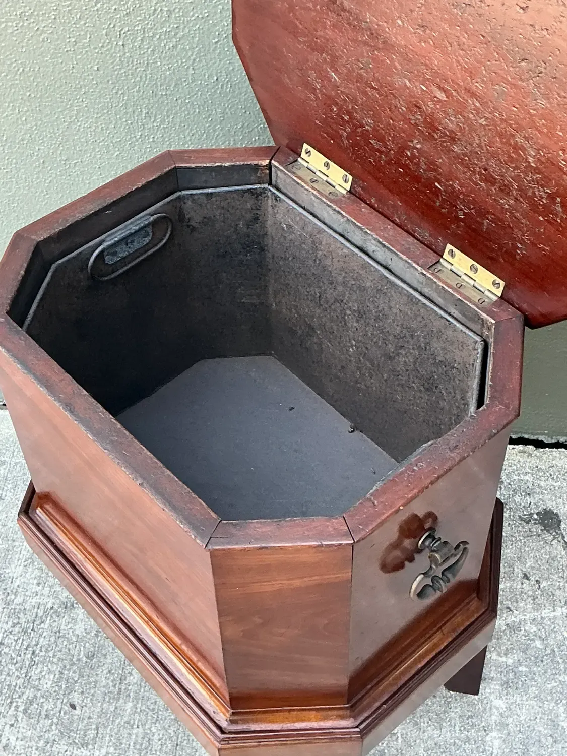Vintage Regency Faceted Wine Cellarette — additional photo 2