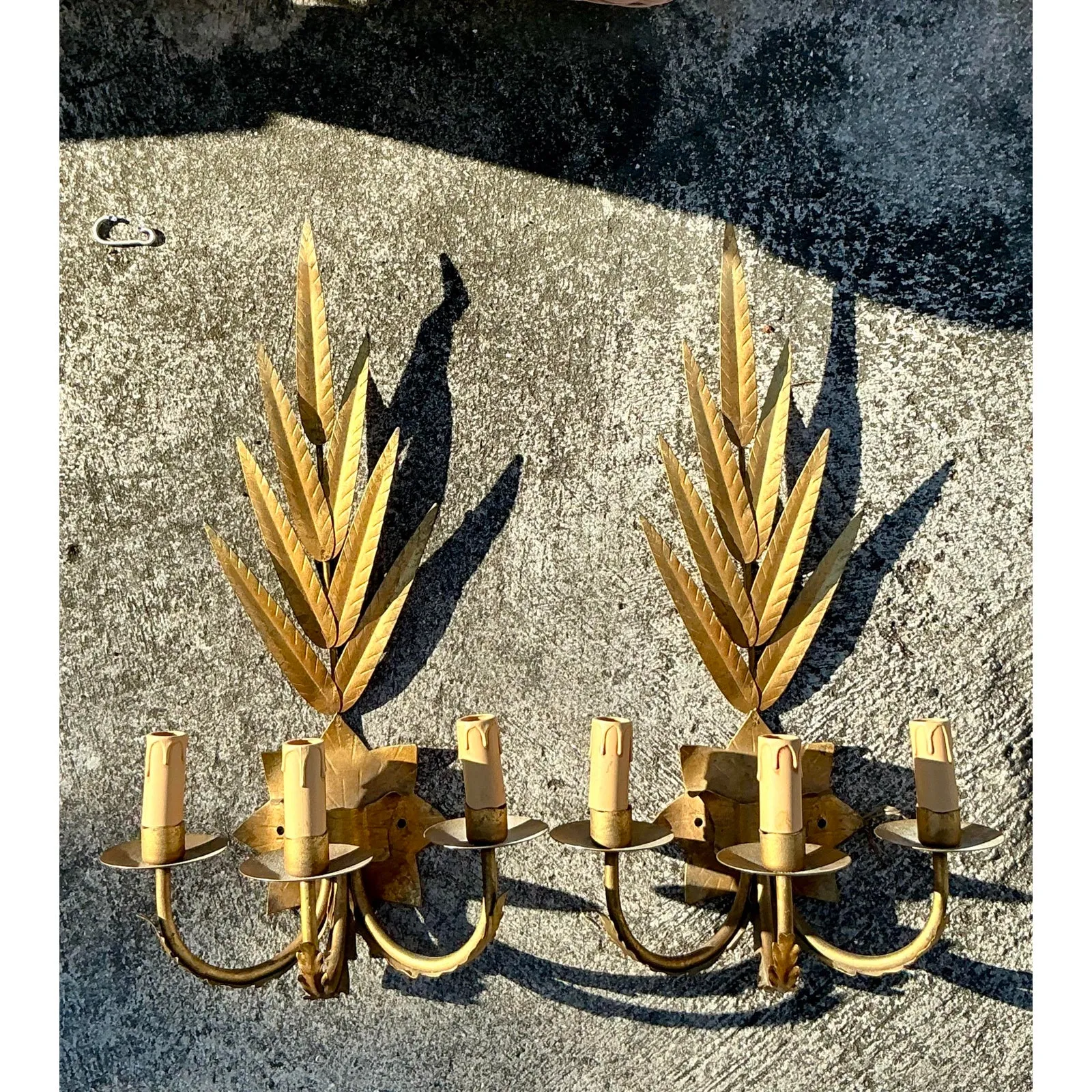 Vintage Regency Gilt Leaf Sconce - A Pair — additional photo 2