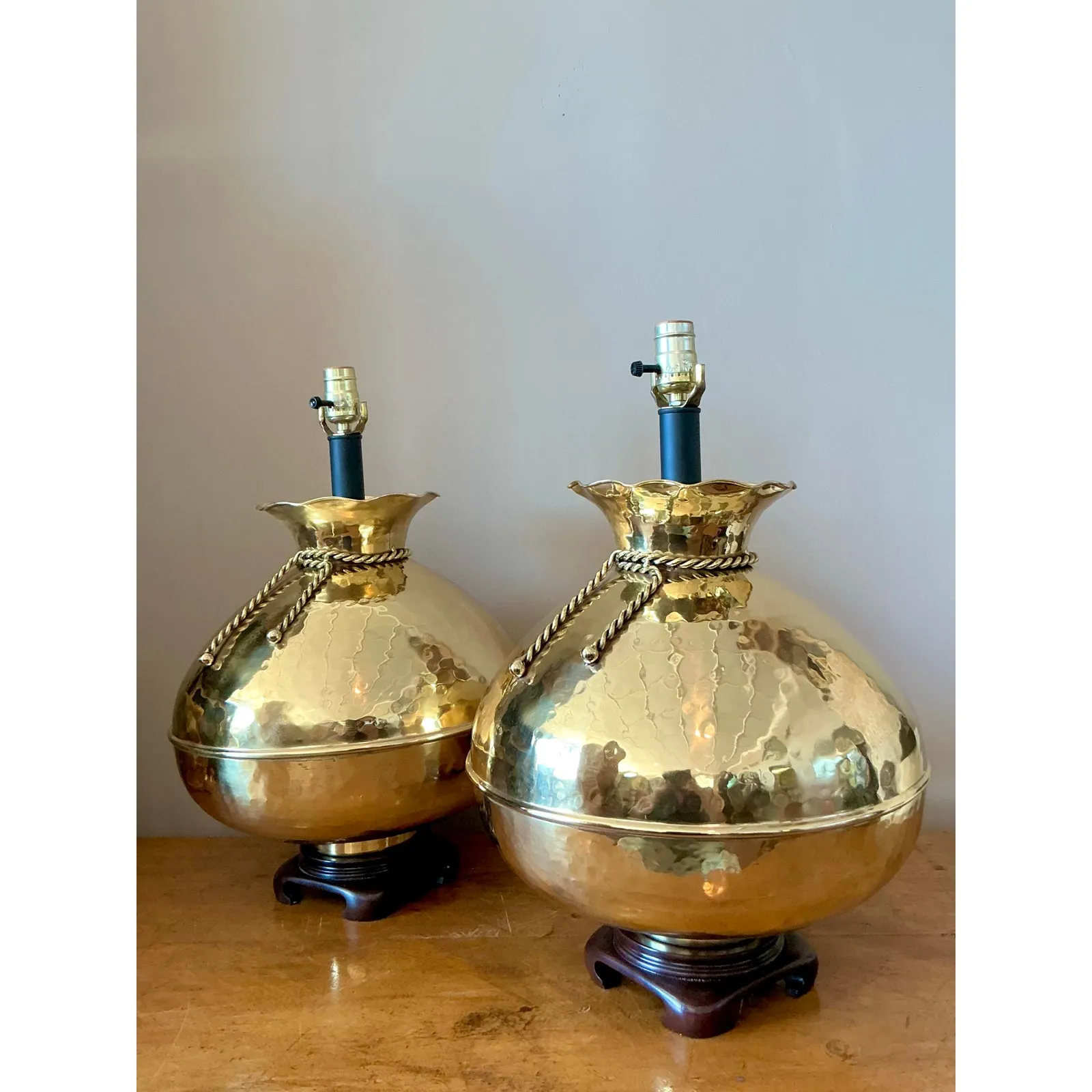 Vintage Regency Hammered Brass Bag Lamps - A Pair — additional photo 1