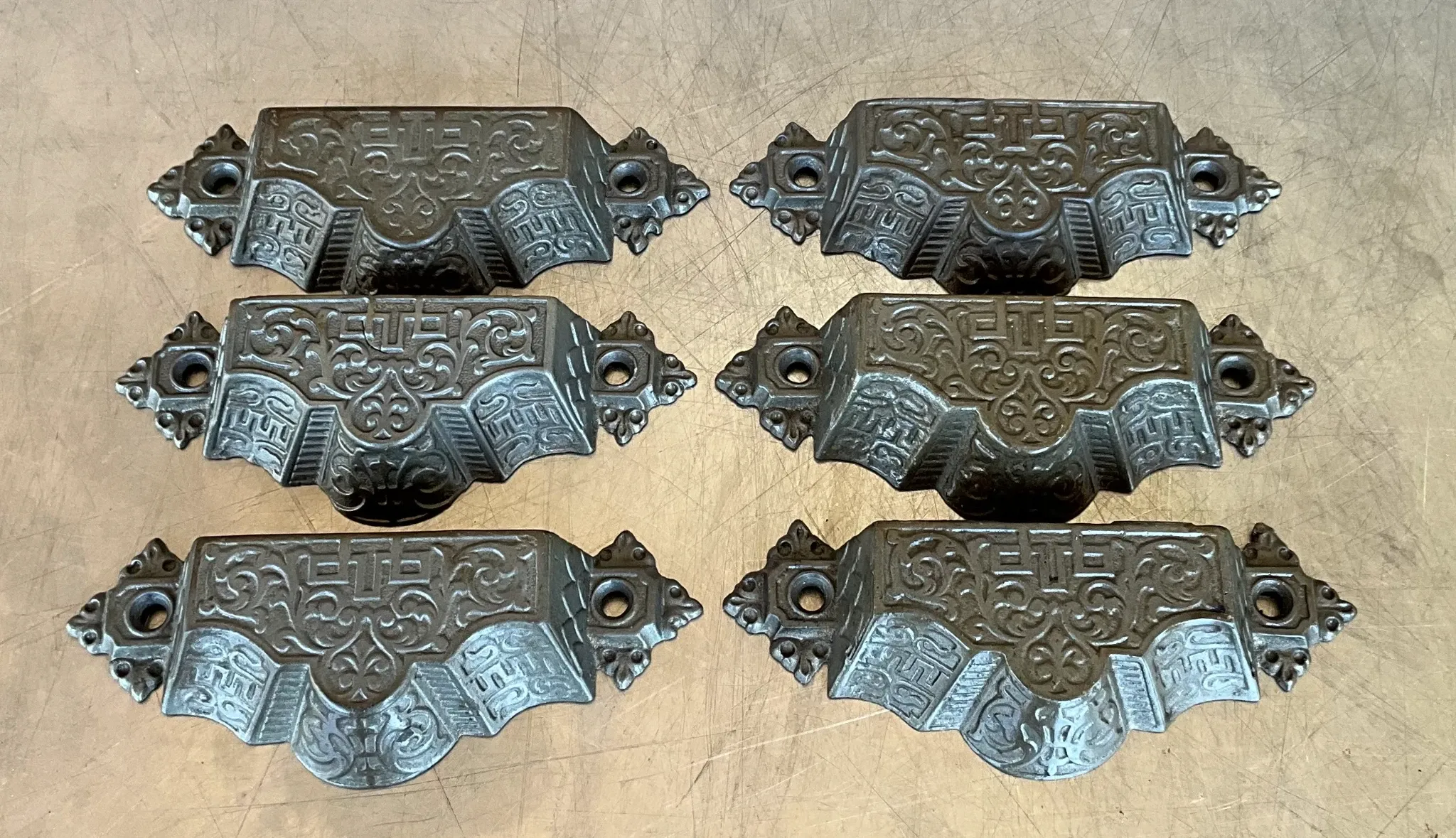Vintage Regency Large Cast Iron Drawer Pull - Set of 6 — additional photo 1
