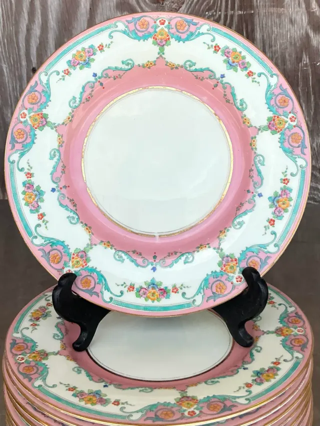 Vintage Regency Royal Doulton Dinner Plates - Set of 11 — additional photo 5