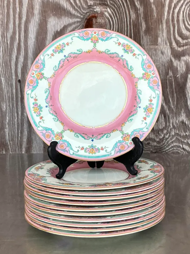 Vintage Regency Royal Doulton Dinner Plates - Set of 11 — additional photo 6
