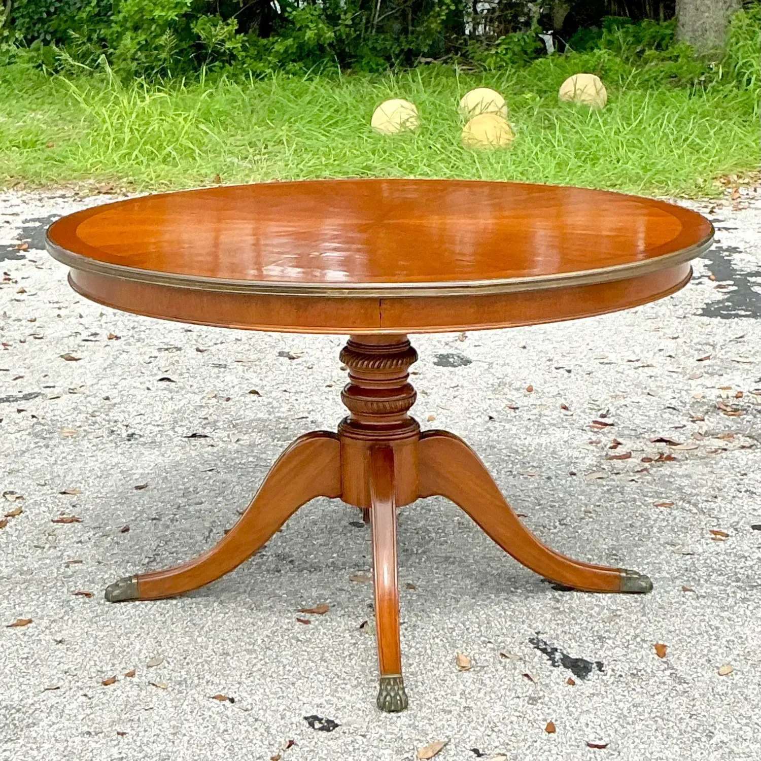 Vintage Regency Three Legged Marquis Center Hall Table — additional photo 7