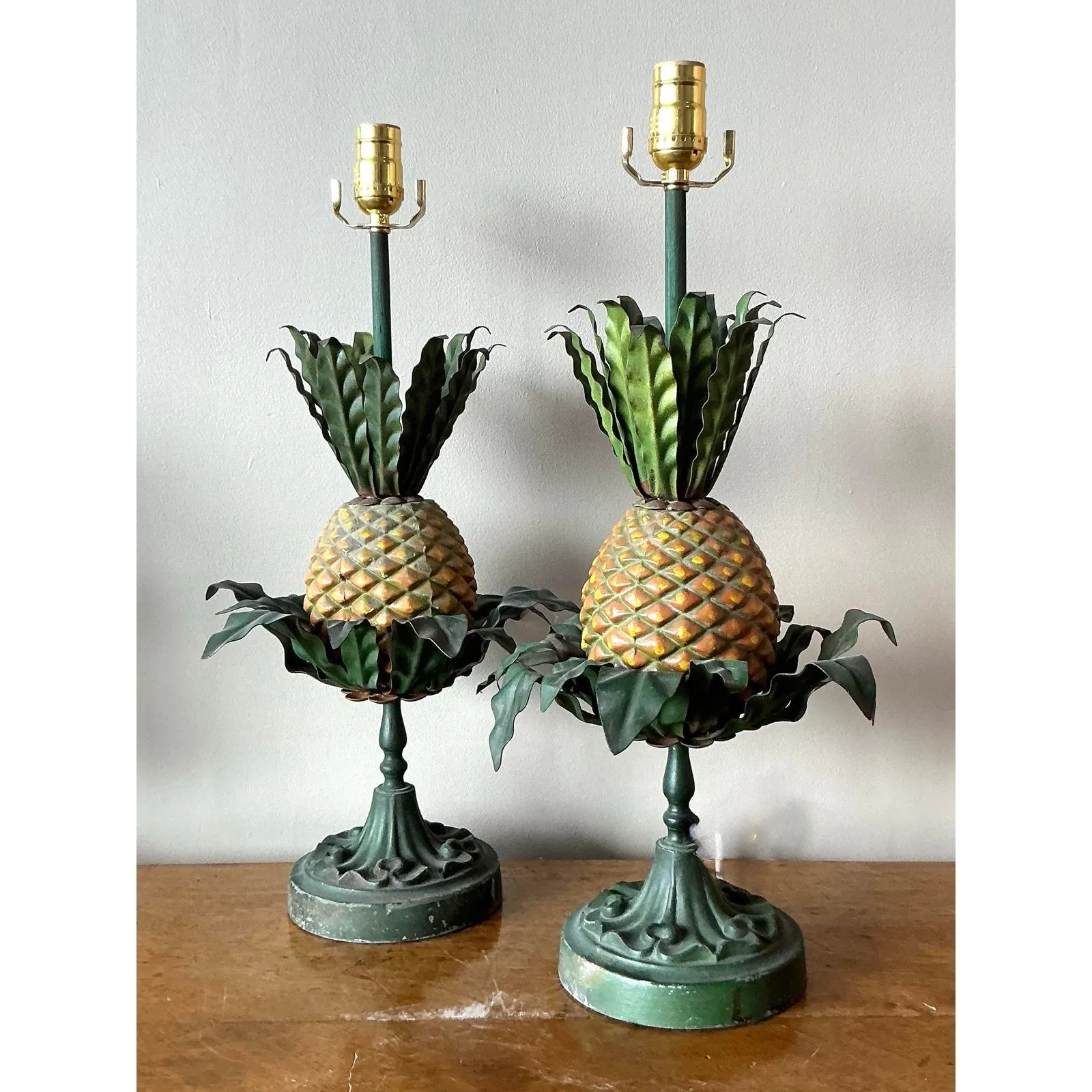Vintage Regency Tole Pineapple Lamps - A Pair — additional photo 2