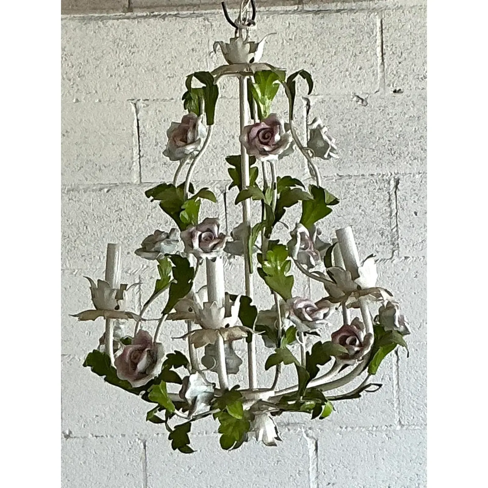 Vintage Regency Tole Roses Chandelier — additional photo 1