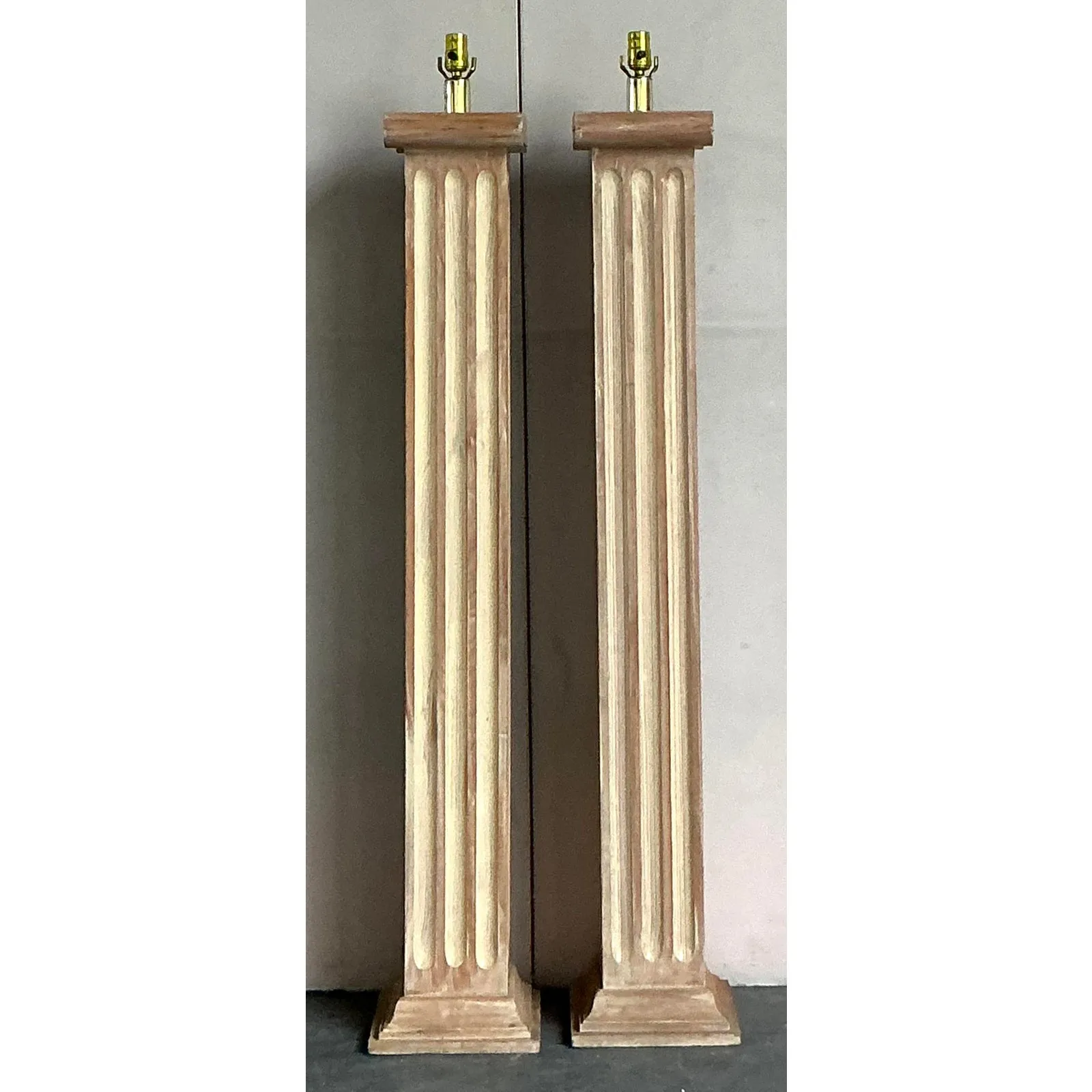 Vintage Regency Wooden Column Floor Lamps - A Pair — additional photo 5