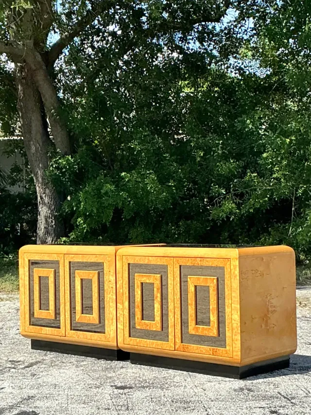Vintage Romweber Burl and Mirror Nightstands - a Pair — additional photo 1