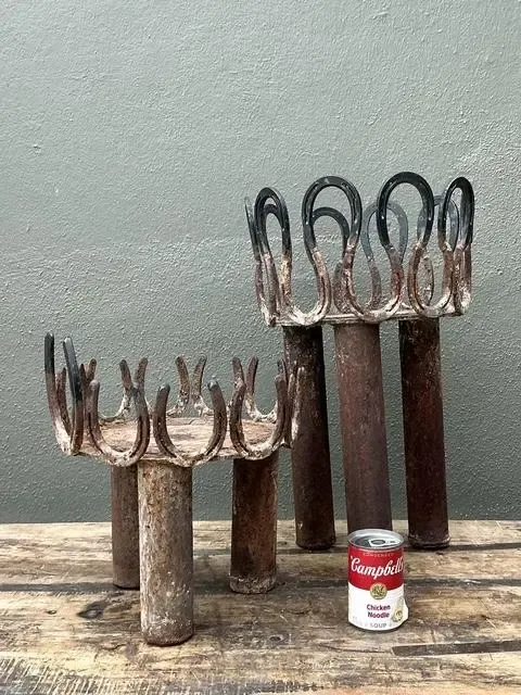 Vintage Rusty Horseshoe Tall Plant Stand — additional photo 4